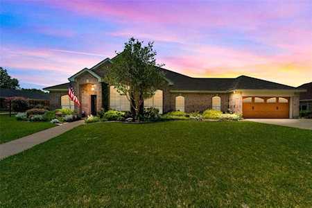 3718 Woodcrest Drive Colleyville, TX 76034