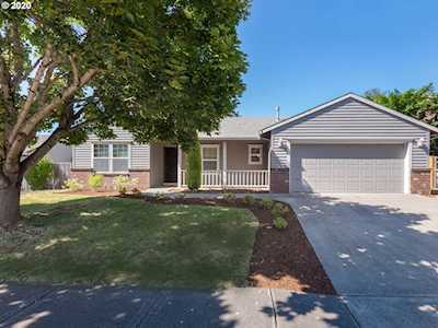 18967 SW Pike Ln Aloha, OR 97078