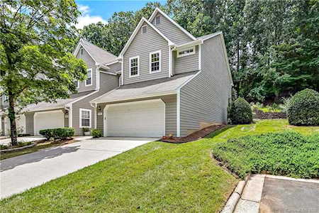 9026 Saint Pierre Ln Charlotte, NC 28277