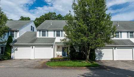 1215 Matthew Woods Drive #1215 Braintree, MA 01284