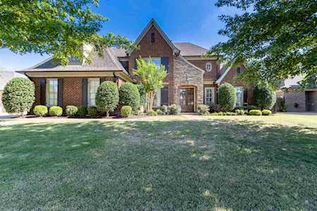 1290 Flatrock Ln Collierville, TN 38017