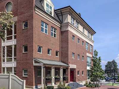1 Warren St #208 Boston, MA 02129