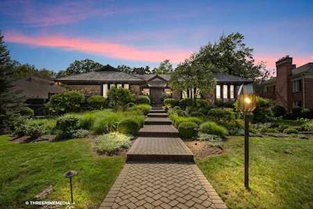 714 Forest Glen Ln Oak Brook, IL 60523