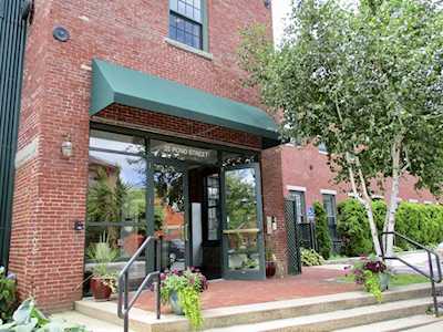 25 Pond St #207 Amesbury, MA 01913