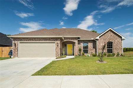 701 Hadley Lane Valley View, TX 76272