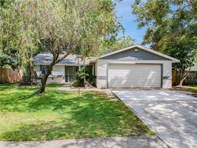 637 Bay Lake Trl Oldsmar, FL 34677