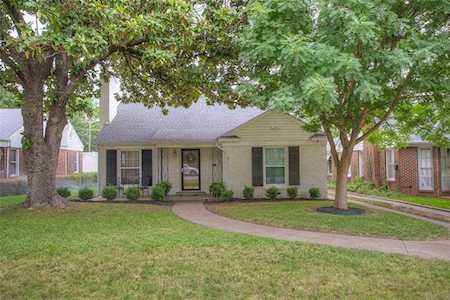 3212 W Biddison Street Fort Worth, TX 76109