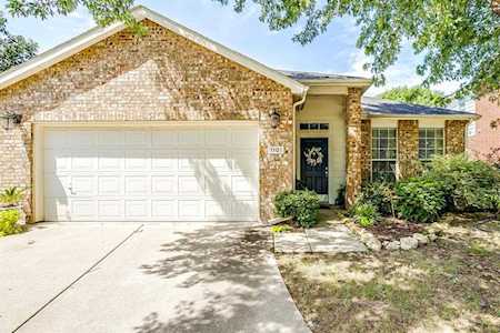 1101 Indian Trail Court Roanoke, TX 76262