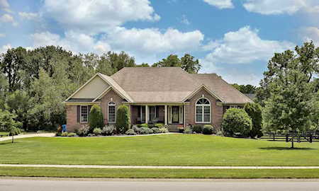 57 Plantation Dr Shelbyville, KY 40065