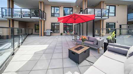 3220 Connaught Crescent #307 North Vancouver, BC V7R 0A5