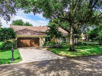 9645 NW 60th Dr Parkland, FL 33076