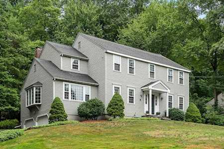 8 Captain Forbush Ln Acton, MA 01720