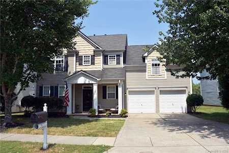 9823 Back Acre Dr Charlotte, NC 28213