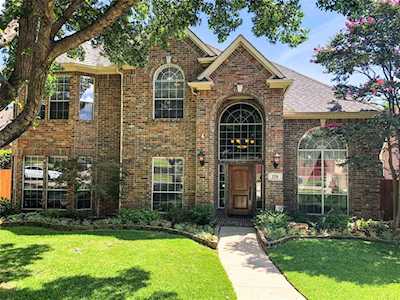 2704 Chase Oak Drive Grapevine, TX 76051