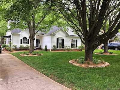 6912 Daerwood Place Charlotte, NC 28215
