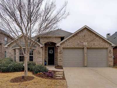 1341 Burnett Drive Lantana, TX 76226