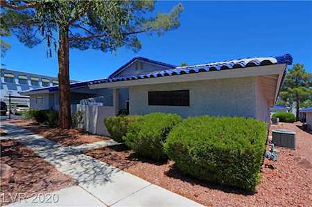 2132 Bavington Dr #D Las Vegas, NV 89108