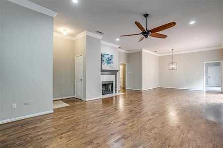 1404 Belle Place Fort Worth, TX 76107