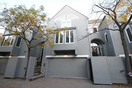 28 Greenway Gables Minneapolis, MN 55403
