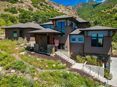3565 E Canyon Winds Ln Holladay, UT 84121