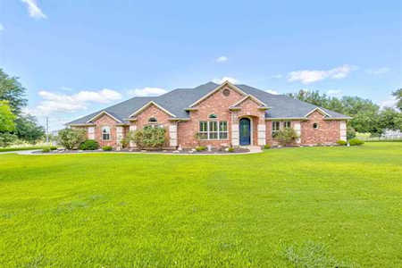 1708 Teller Bell Lane Granbury, TX 76049