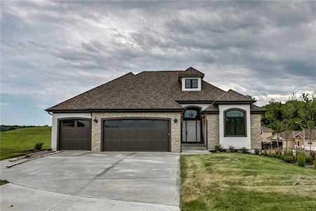 4151 NW Palisades Point Riverside, MO 64150