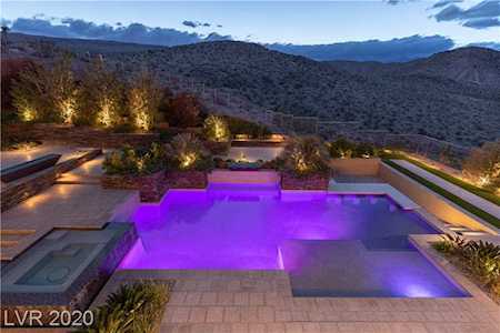 19 Midnight Ridge Las Vegas, NV 89135