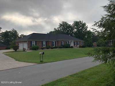2423 Chattesworth Ln Louisville, KY 40242