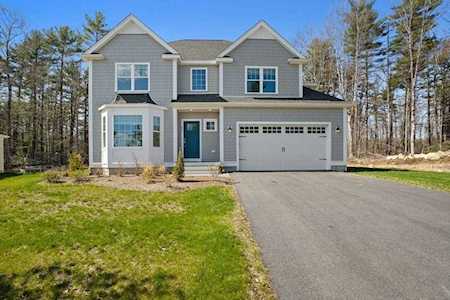 8 Hillcrest Circle #Unit 8 Norwell, MA 02061