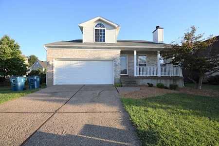 8012 Village Point Dr Louisville, KY 40291