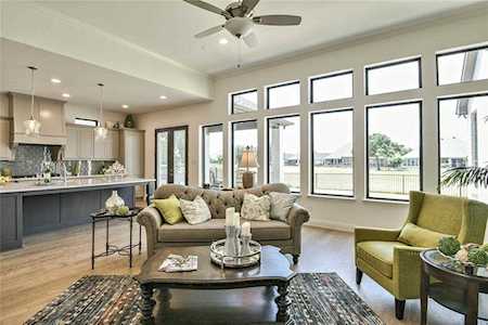 2429 Palmer Granbury, TX 76048