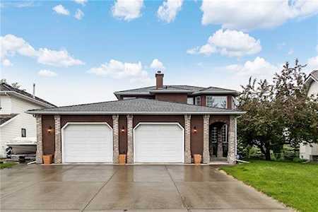 12046 Diamond View SE Calgary, AB T2J 5B1