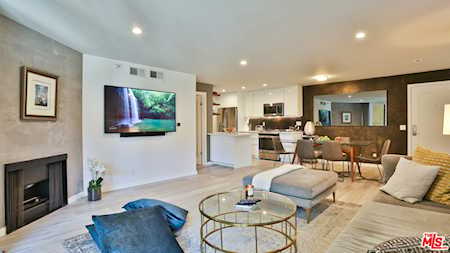 7320 Hawthorn Avenue #206 Los Angeles, CA 90046