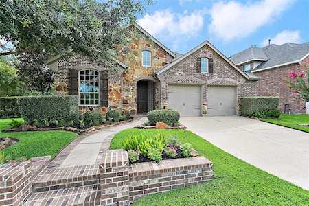19018 Cove Forest Ln Cypress, TX 77433