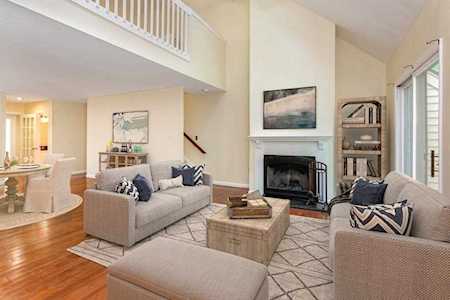 8 Bancroft Common #8 Franklin, MA 02038