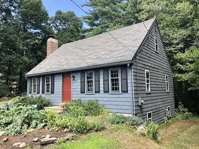22 Ponderosa Dr Townsend, MA 01469