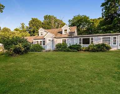 17 Nashoba Road Acton, MA 01720