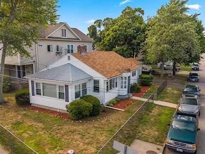 75 Hatfield St Pawtucket, RI 02861
