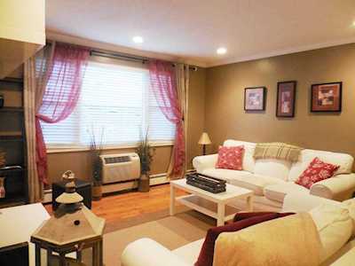 41 Warren St #2-4 Waltham, MA 02453