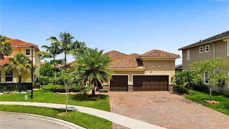 8871 Edgewater Pl Parkland, FL 33076