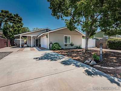 14219 Old Community Rd Poway, CA 92064