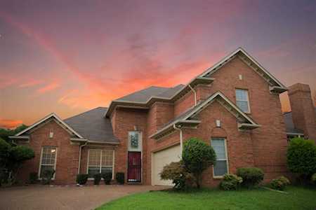 1877 E Pheasant Acres Ln Memphis, TN 38016