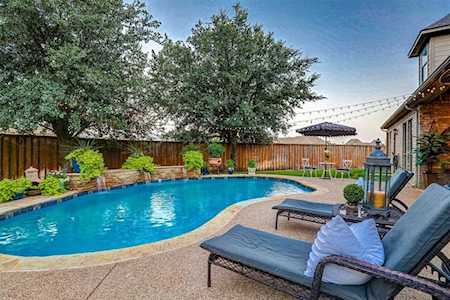 8104 Thornwood Drive North Richland Hills, TX 76182