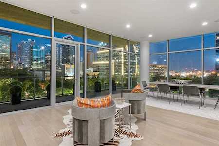 2025 Woodall Rodgers #42 Dallas, TX 75201