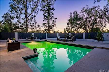 4796 Poe Avenue Woodland Hills, CA 91364