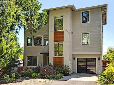 3318 SW 13th Ave Portland, OR 97239