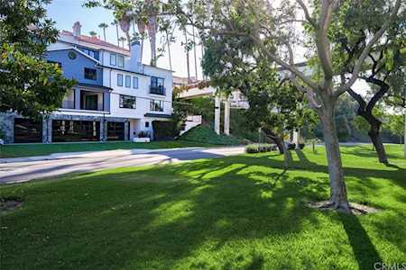 2801 Bayside Drive Corona Del Mar, CA 92625