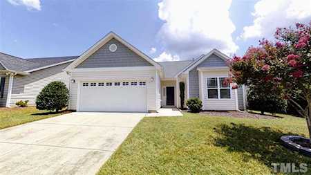 2112 Fawn Meadow Way Fuquay Varina, NC 27526
