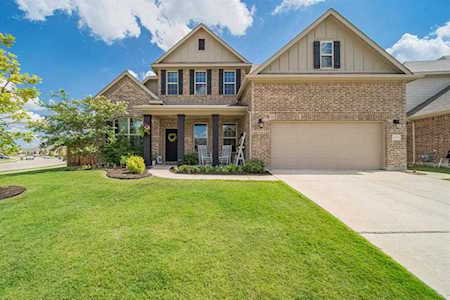 1033 Mesa Crest Drive Fort Worth, TX 76052