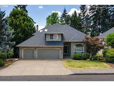 10392 SW Lady Marion Dr Tigard, OR 97224